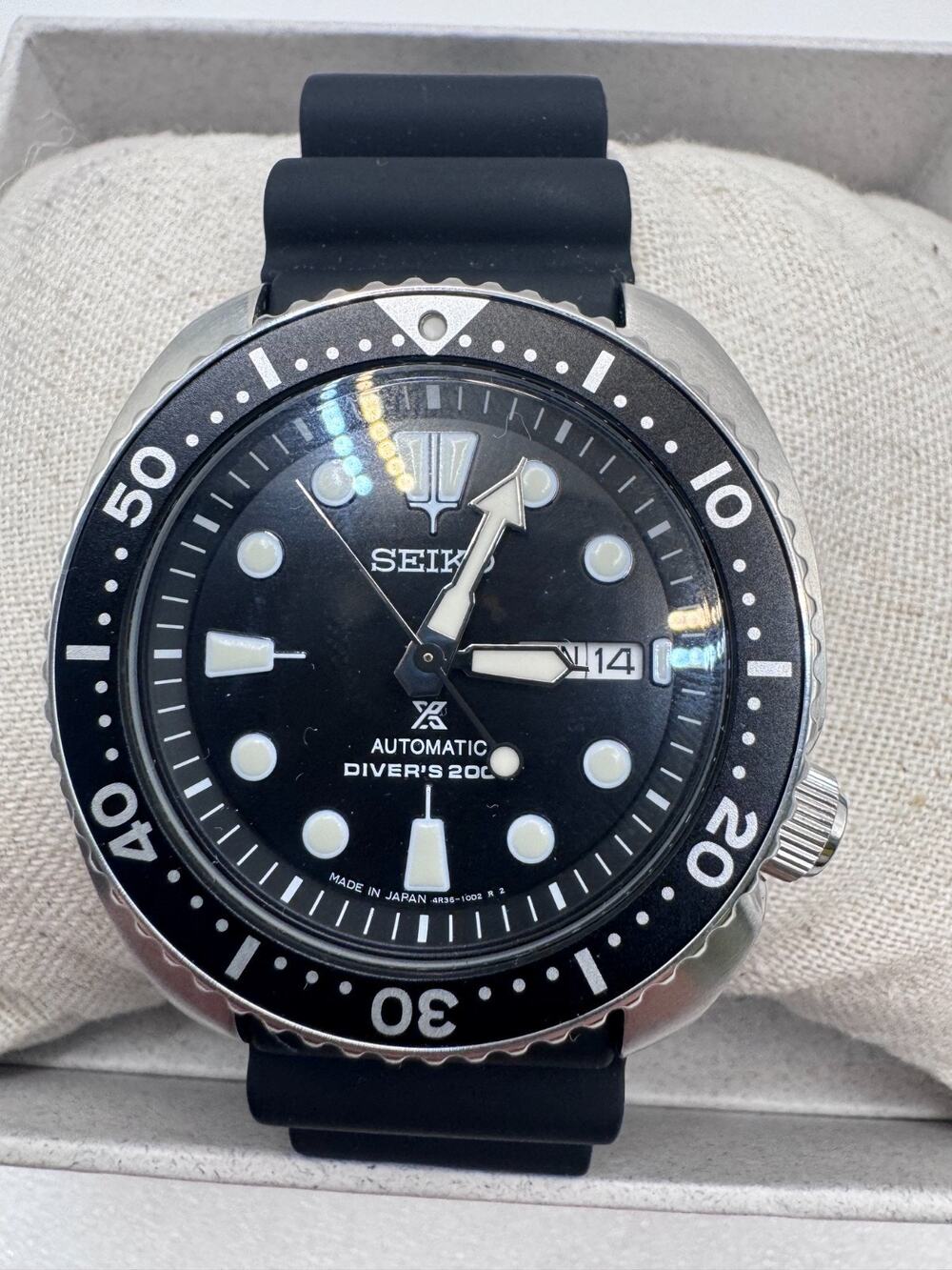 New Seiko Prospex Automatic Divers Watch Black Silicon Strap SRPE93